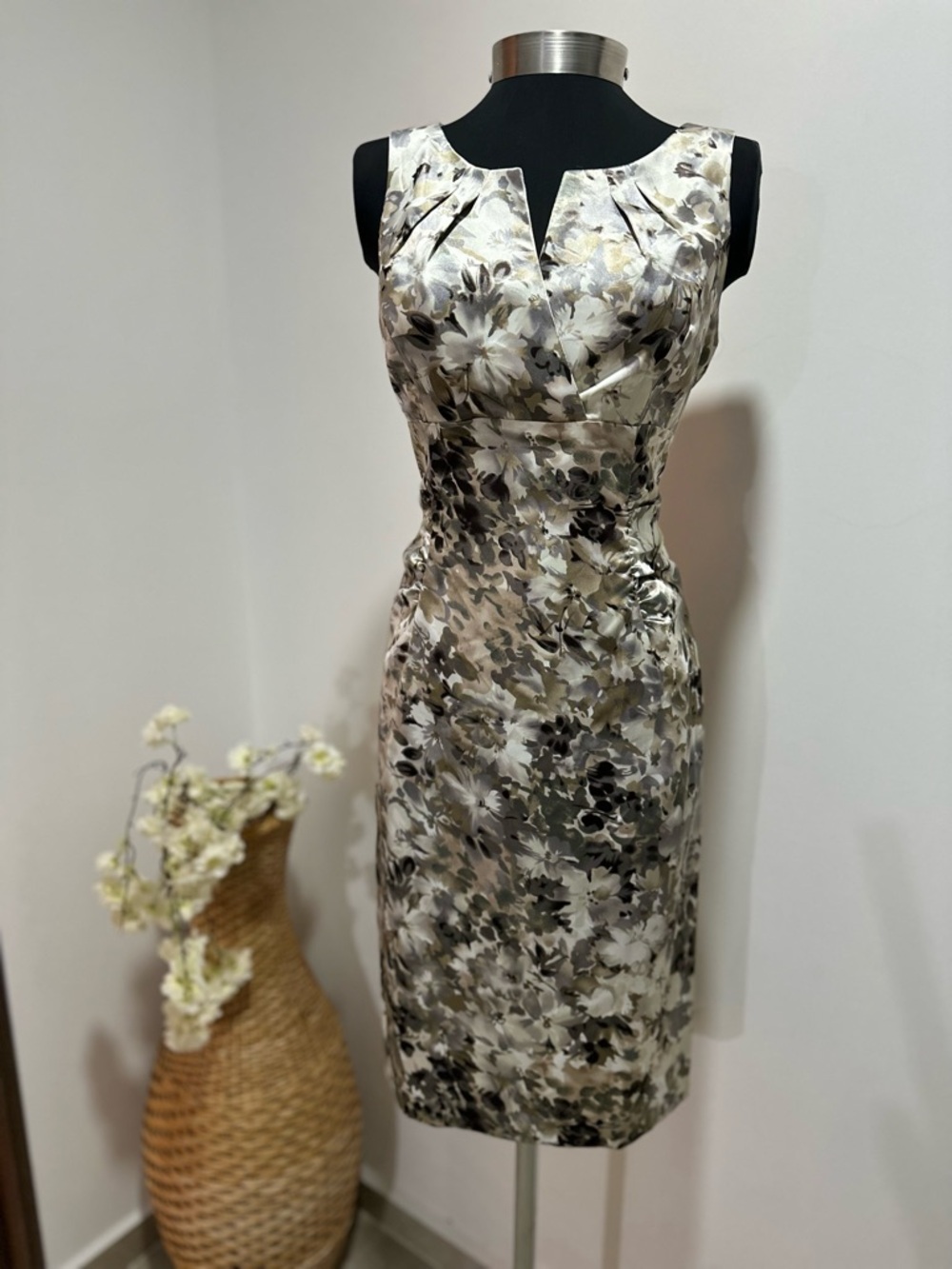 London Times NWT Floral Sheath Dress Size 8